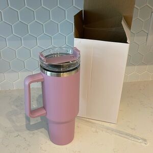 NEW IN BOX 40oz Stainless Steel Mug with Straw